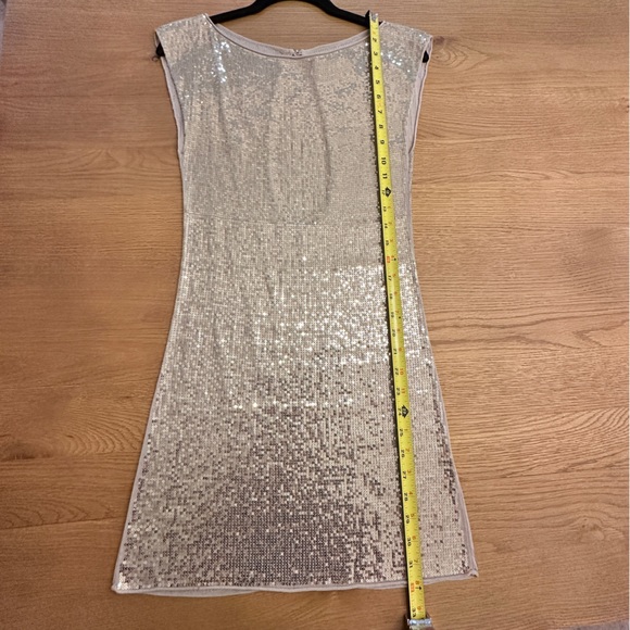 Alice And Olivia Sequence Mini Dress ✨ - Picture 6 of 12